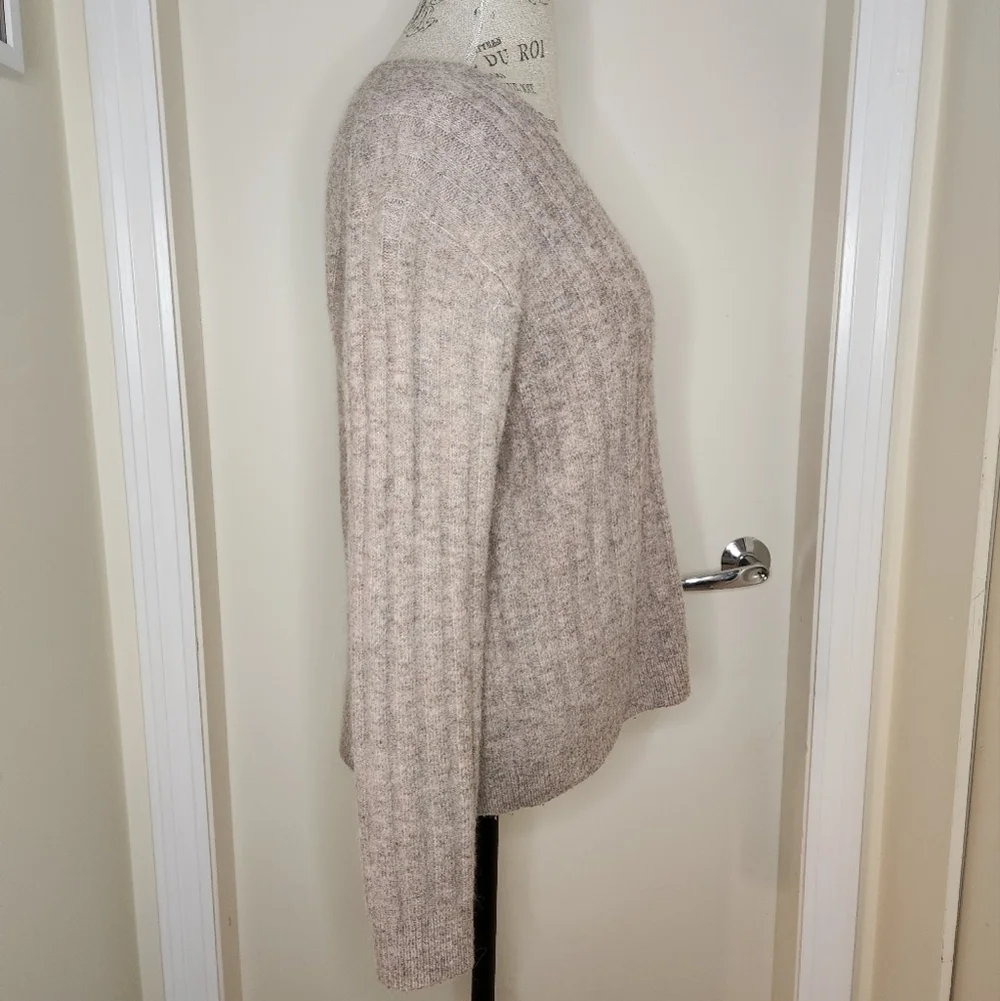 Wilfred Aritzia Wool Knit Sweater - Picture 3 of 9